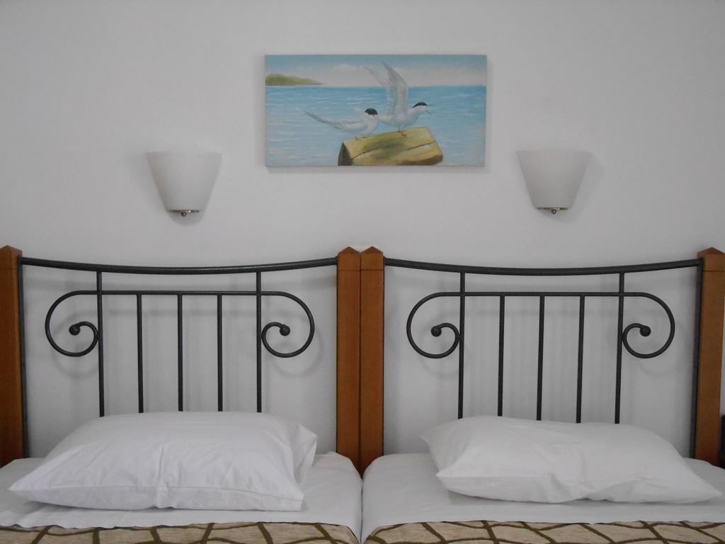 Studios Gabriel Agia Anna  Room photo