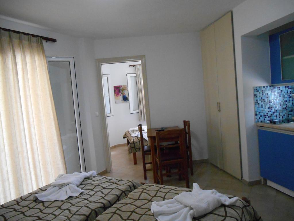 Studios Gabriel Agia Anna  Room photo